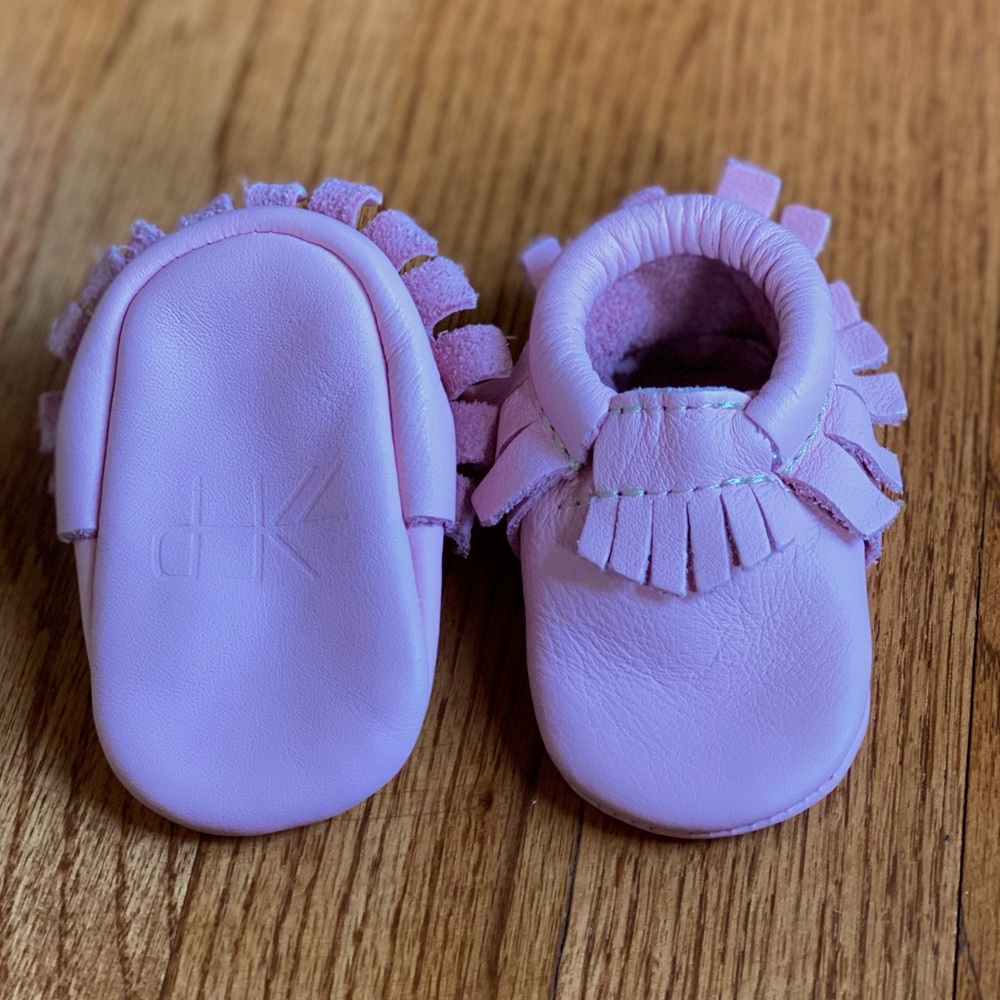 BRAND NEW FRESHLY PICKED PINK MOCCASINS SIZE 0